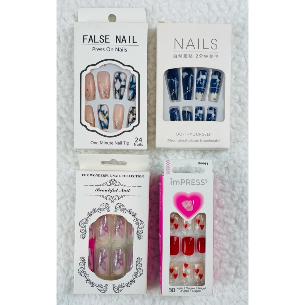 (NIB) Bundle of 4 Variety Press On Nails